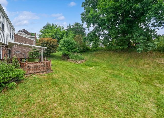 143 Penn Lear Dr, Monroeville, PA 15146