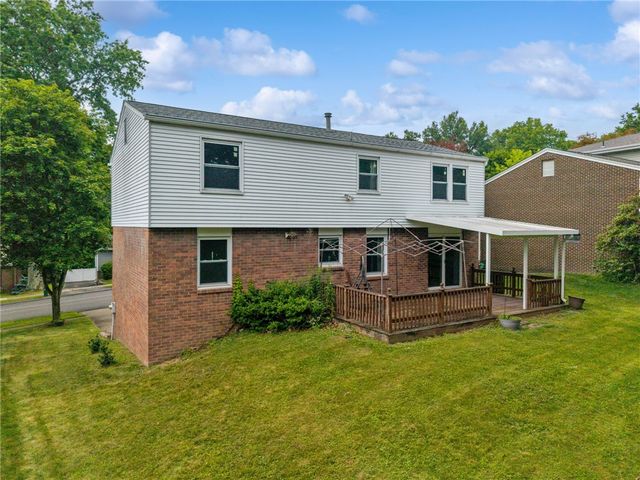 143 Penn Lear Dr, Monroeville, PA 15146