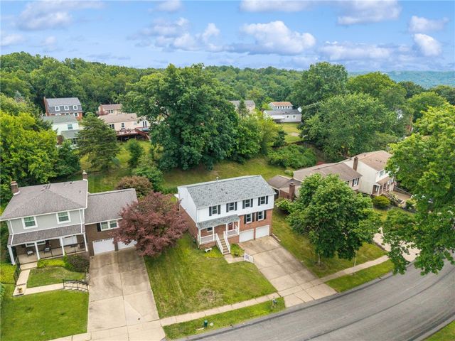 143 Penn Lear Dr, Monroeville, PA 15146