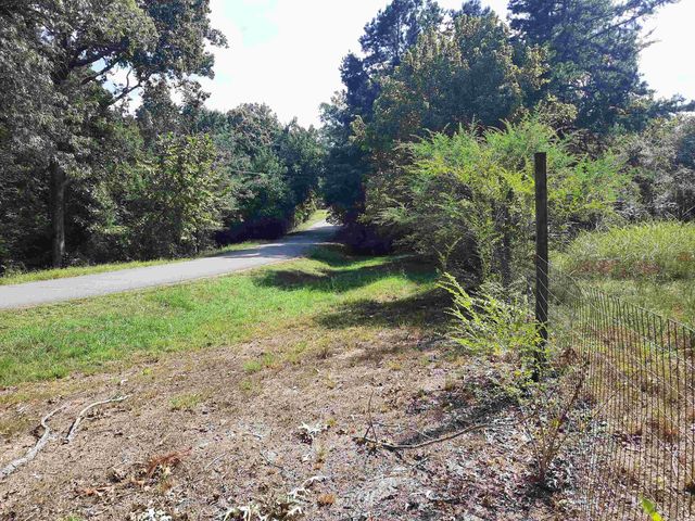 512 Herpel Road, Mountain View, AR 72560