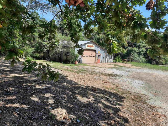 512 Herpel Road, Mountain View, AR 72560