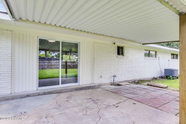 204 Maple Drive, Lafayette, LA 70506