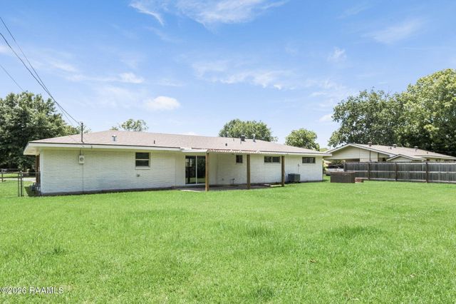 204 Maple Drive, Lafayette, LA 70506
