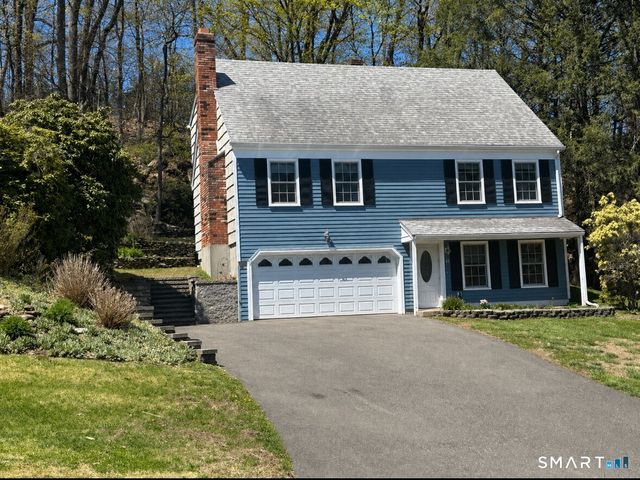 42 Ten Coat Lane, Shelton, CT 06484