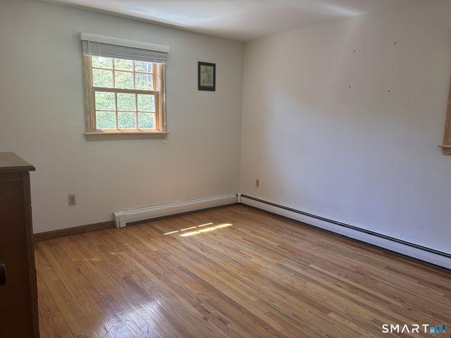 42 Ten Coat Lane, Shelton, CT 06484