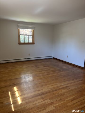 42 Ten Coat Lane, Shelton, CT 06484