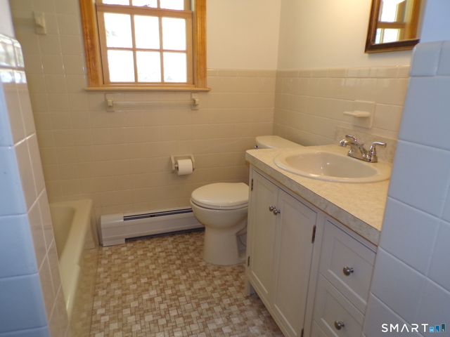 42 Ten Coat Lane, Shelton, CT 06484