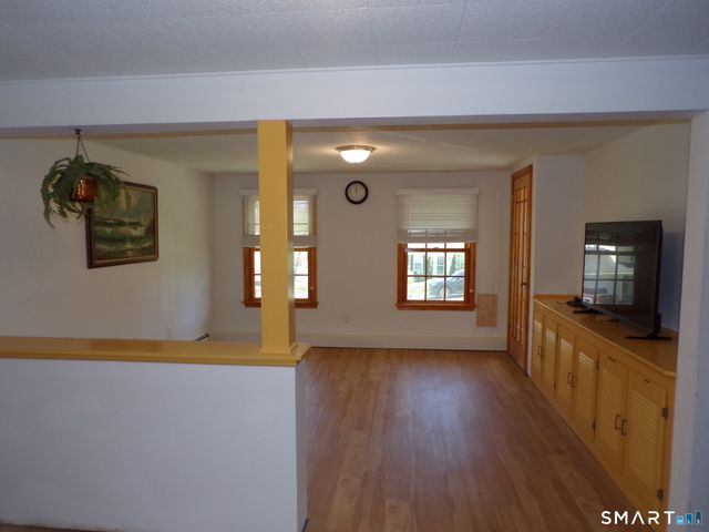 42 Ten Coat Lane, Shelton, CT 06484