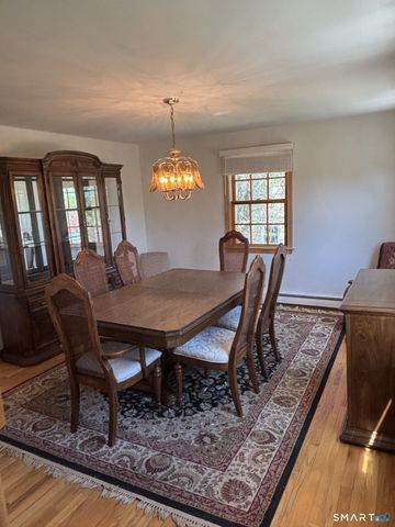 42 Ten Coat Lane, Shelton, CT 06484