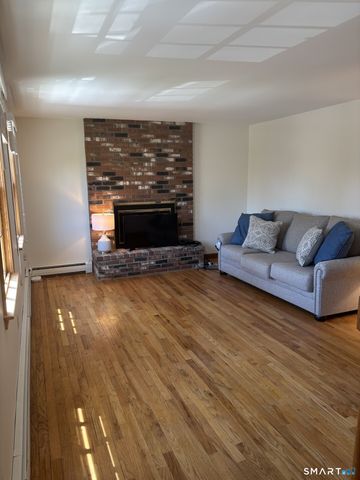 42 Ten Coat Lane, Shelton, CT 06484