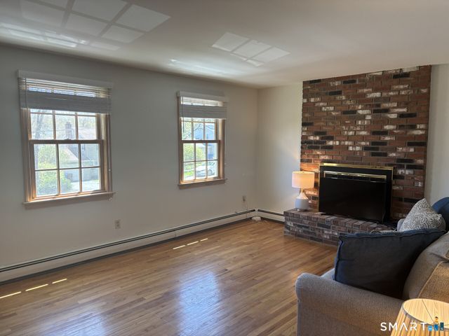 42 Ten Coat Lane, Shelton, CT 06484