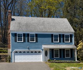42 Ten Coat Lane, Shelton, CT 06484