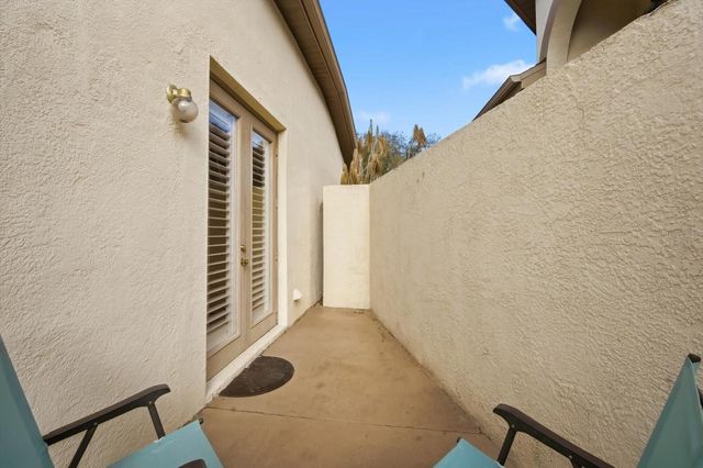 5202 FAIRWAY ONE DRIVE, Valrico, FL 33596