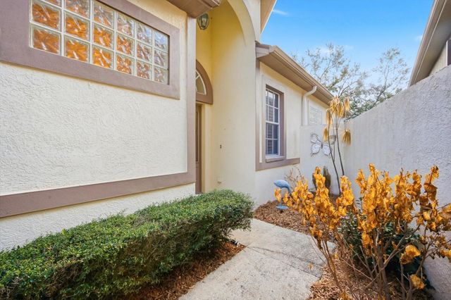 5202 FAIRWAY ONE DRIVE, Valrico, FL 33596