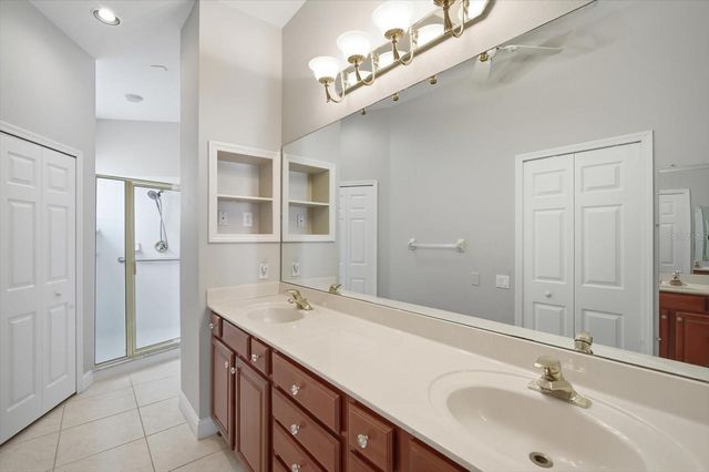 5202 FAIRWAY ONE DRIVE, Valrico, FL 33596