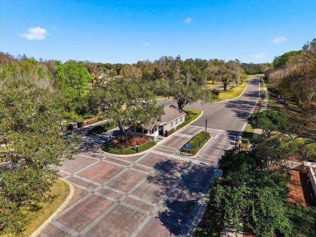 5202 FAIRWAY ONE DRIVE, Valrico, FL 33596