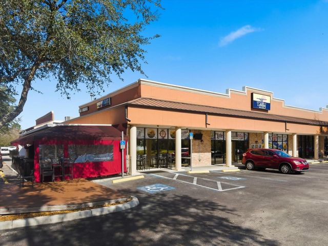 5202 FAIRWAY ONE DRIVE, Valrico, FL 33596