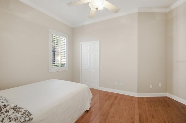 5202 FAIRWAY ONE DRIVE, Valrico, FL 33596