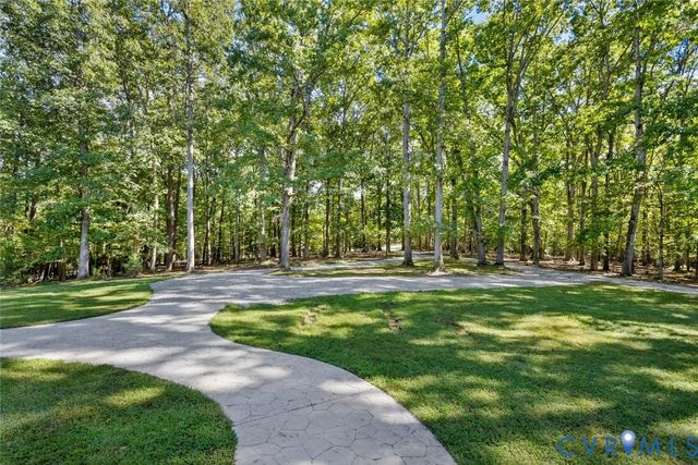 2727 Valley Springs Rd, Powhatan, VA 23139