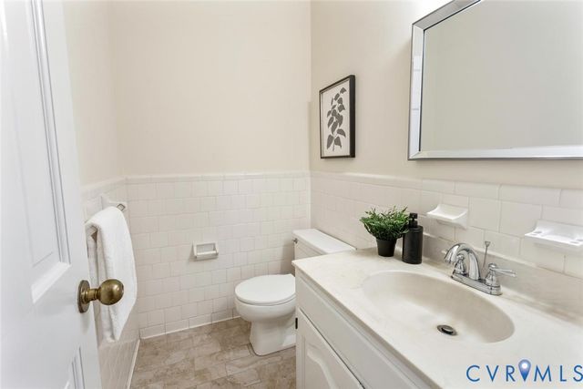 2727 Valley Springs Rd, Powhatan, VA 23139