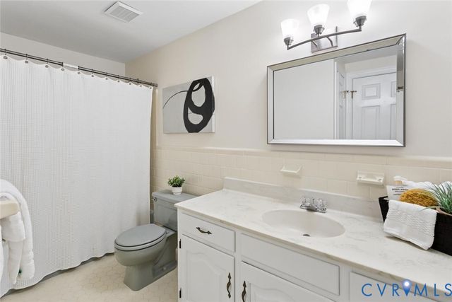 2727 Valley Springs Rd, Powhatan, VA 23139