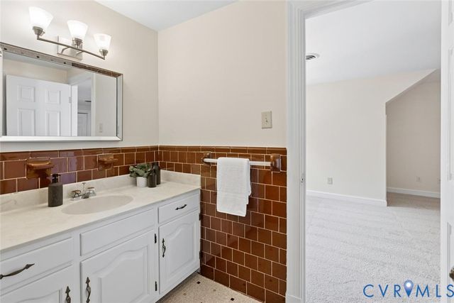 2727 Valley Springs Rd, Powhatan, VA 23139