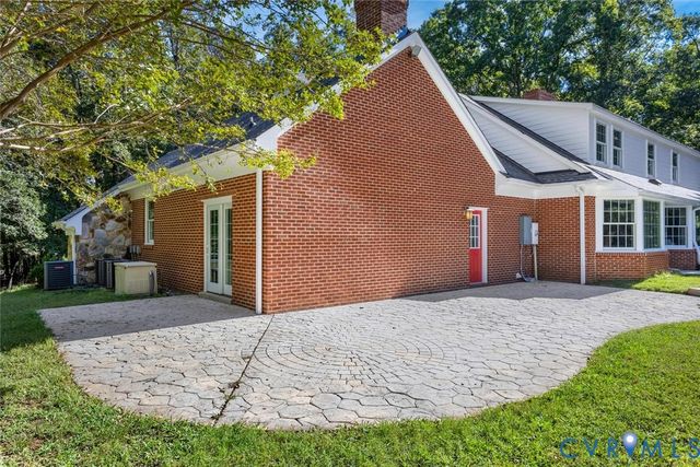 2727 Valley Springs Rd, Powhatan, VA 23139