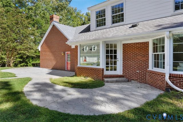 2727 Valley Springs Rd, Powhatan, VA 23139