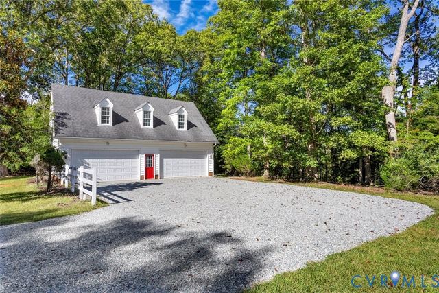 2727 Valley Springs Rd, Powhatan, VA 23139