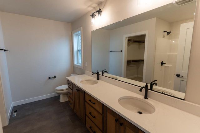 W5890 EDGEWOOD DRIVE, Menasha, WI 54952