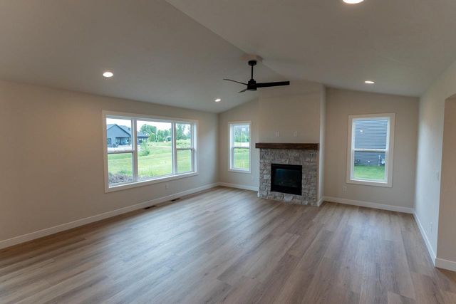 W5890 EDGEWOOD DRIVE, Menasha, WI 54952