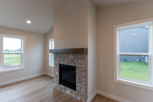 W5890 EDGEWOOD DRIVE, Menasha, WI 54952