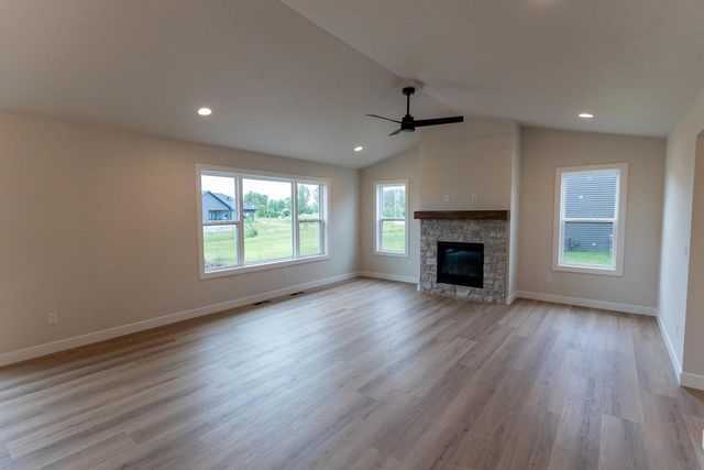 W5890 EDGEWOOD DRIVE, Menasha, WI 54952