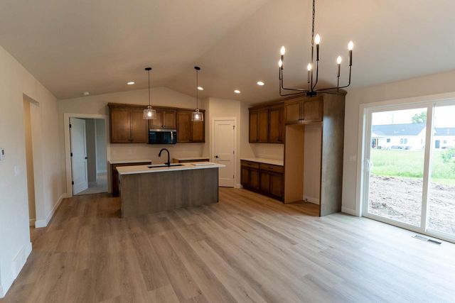 W5890 EDGEWOOD DRIVE, Menasha, WI 54952