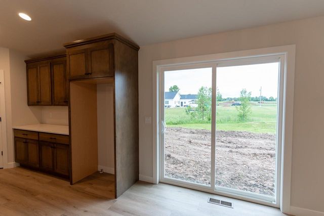 W5890 EDGEWOOD DRIVE, Menasha, WI 54952