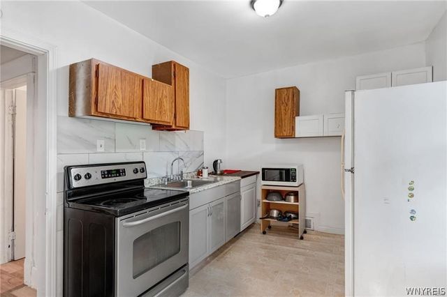 1537 La Salle Avenue, Niagara Falls, NY 14301