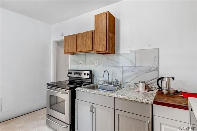 1537 La Salle Avenue, Niagara Falls, NY 14301