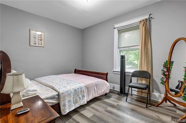 1537 La Salle Avenue, Niagara Falls, NY 14301