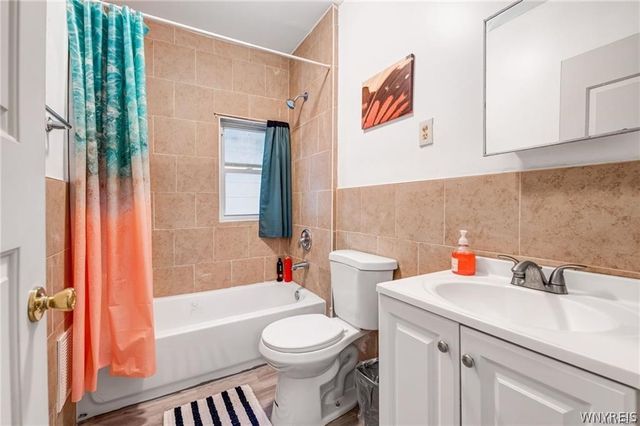 1537 La Salle Avenue, Niagara Falls, NY 14301