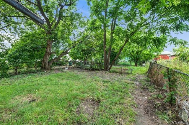 1537 La Salle Avenue, Niagara Falls, NY 14301