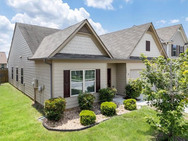703 Independence Avenue, Pendergrass, GA 30567