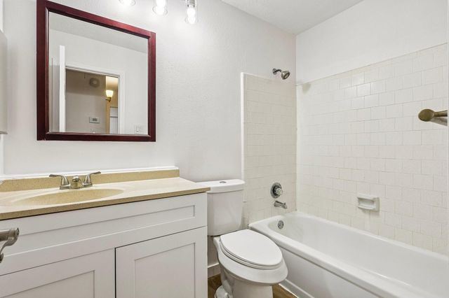 3222 Kempwood Drive, Sugar Land, TX 77479