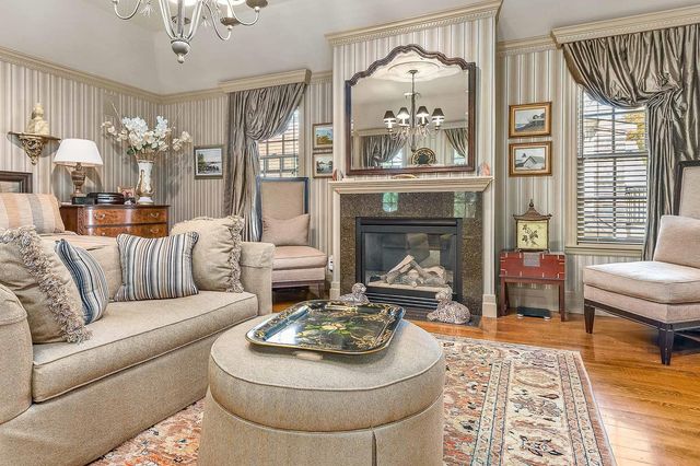 20 Atkinson Street, Portsmouth, NH 03801
