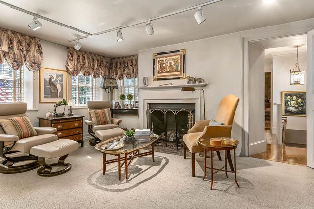 20 Atkinson Street, Portsmouth, NH 03801
