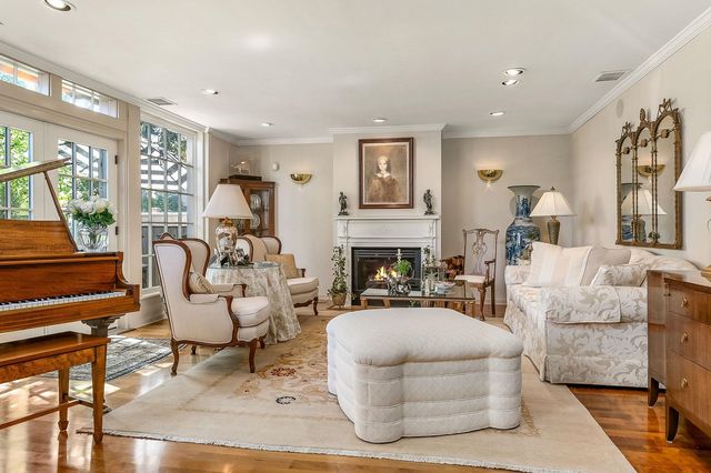 20 Atkinson Street, Portsmouth, NH 03801