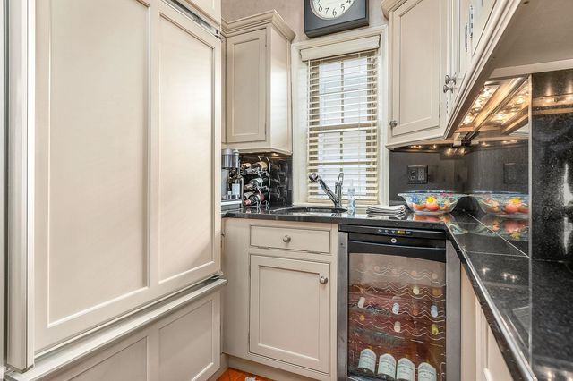 20 Atkinson Street, Portsmouth, NH 03801