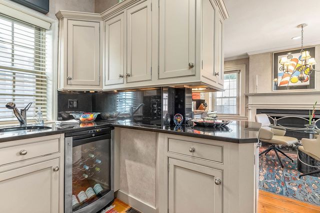 20 Atkinson Street, Portsmouth, NH 03801