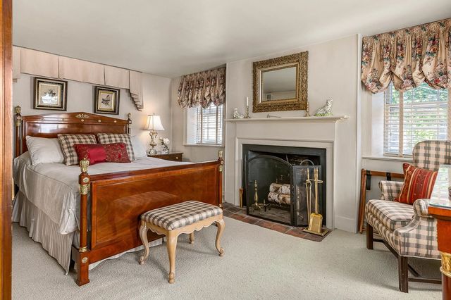 20 Atkinson Street, Portsmouth, NH 03801