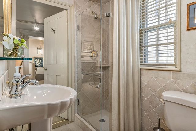 20 Atkinson Street, Portsmouth, NH 03801