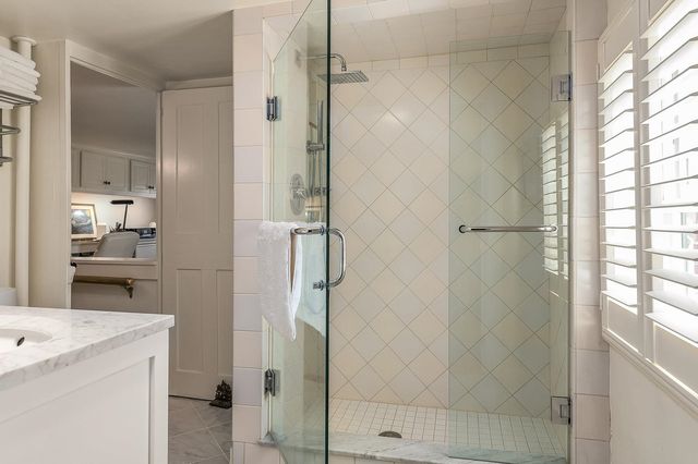 20 Atkinson Street, Portsmouth, NH 03801